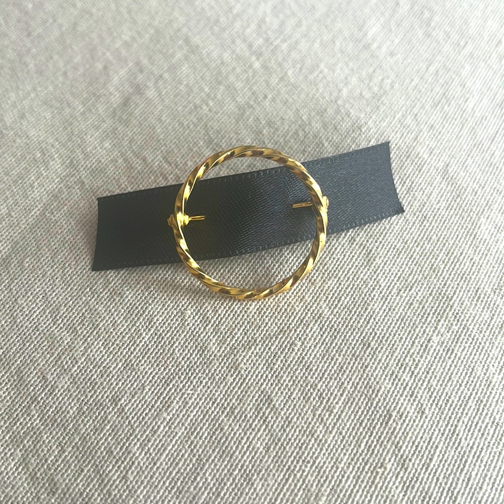 Gold Circle Brooch